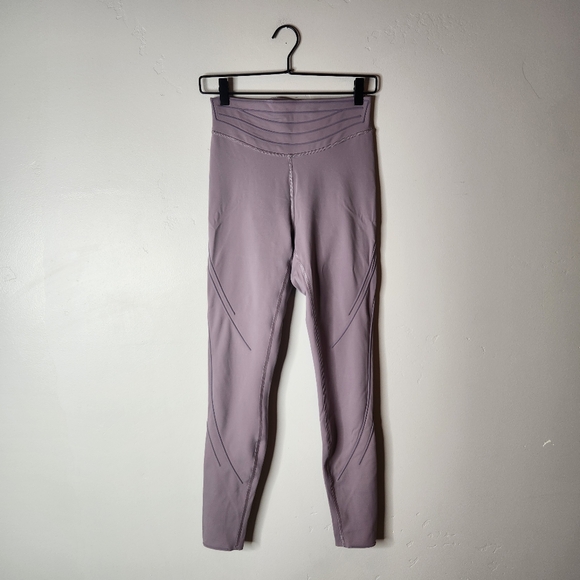 Lululemon Get In Line Super High Rise Tight 28" Size 8 - Picture 3 of 8